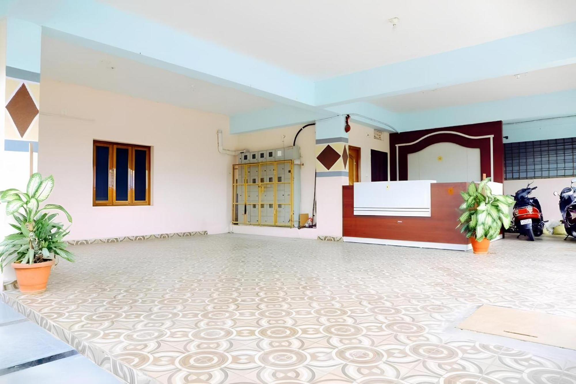 SLS Homestay: Luxury AC Apartments Near Tirumala with Modern Amenities Tirupati Exterior photo